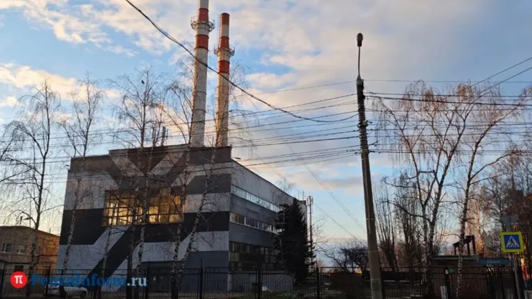 В Пензе тепло подали во все школы и детсады на девятый день сезона